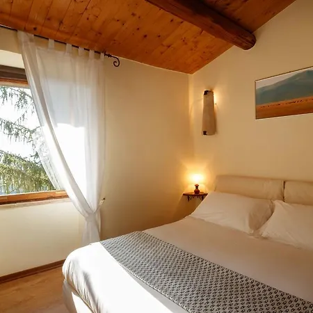 Relais Borgo Lizori Country House Campello sul Clitunno Exterior photo