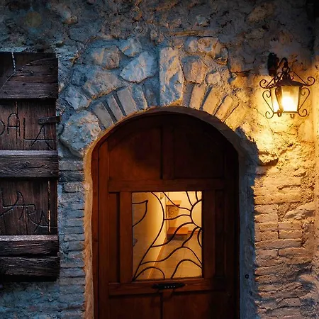 Relais Borgo Lizori Country House Campello sul Clitunno Exterior photo