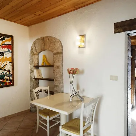 Relais Borgo Lizori Country House Campello sul Clitunno Exterior photo