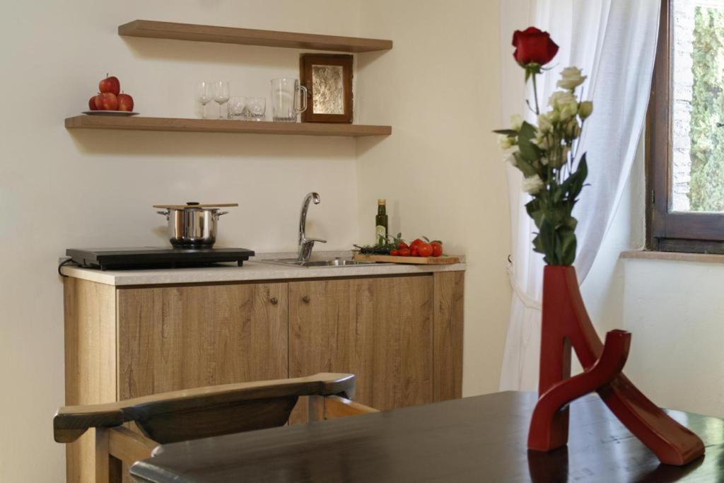 Relais Borgo Lizori Apartment Campello sul Clitunno